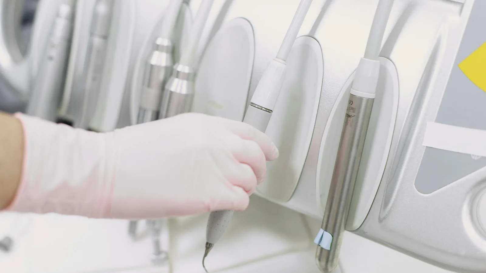 sedación dental en Miedo al dentista en adultos: cómo manejarlo y qué opciones hay