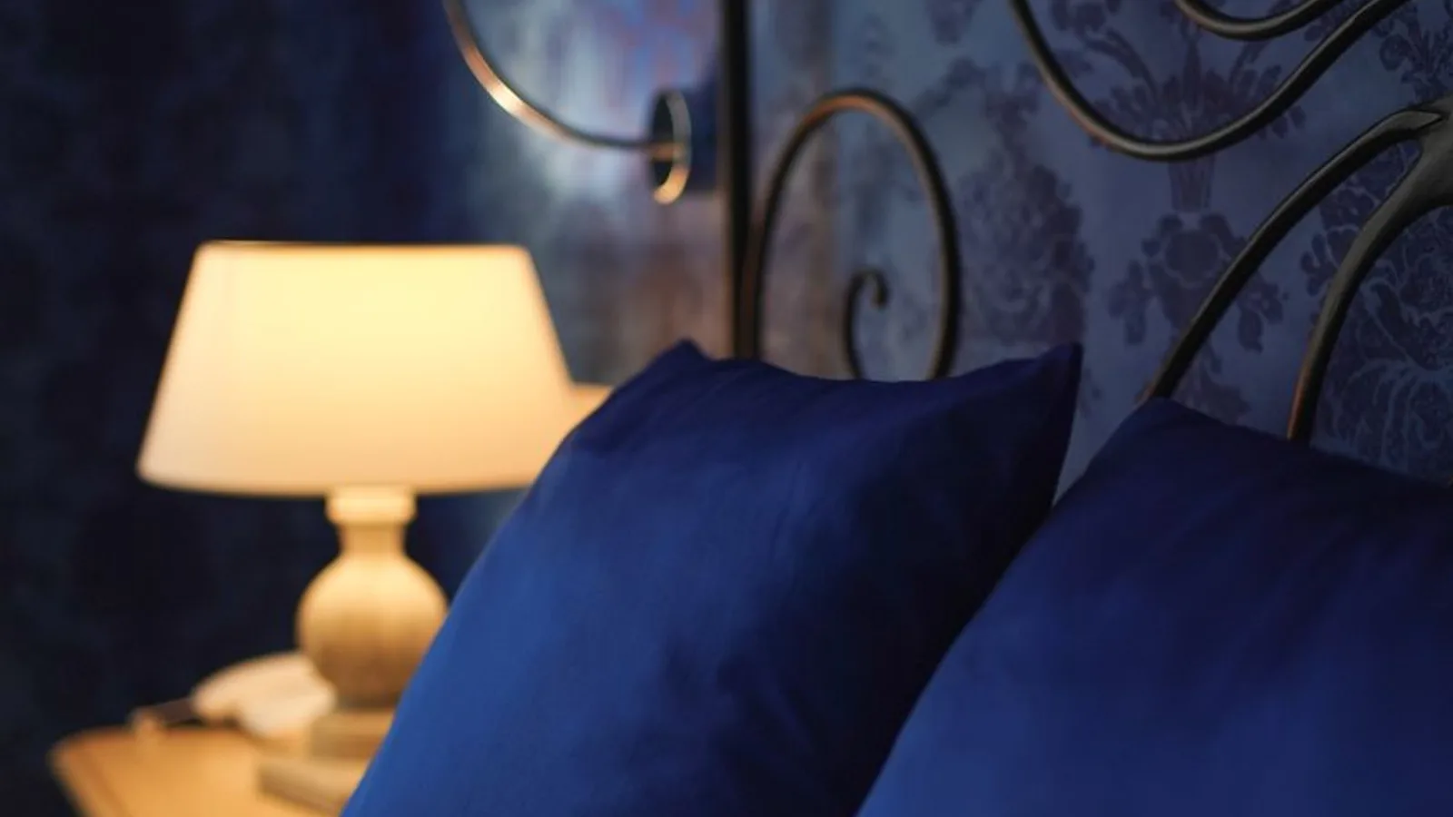 me duele una muela por las noches: Por qué te duele una muela por las noches y cómo aliviarlo